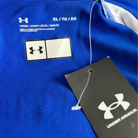 NWT - Under Armour Women’s Loose Fit Full Zip Jacket - Size XL - Picture 7 of 8